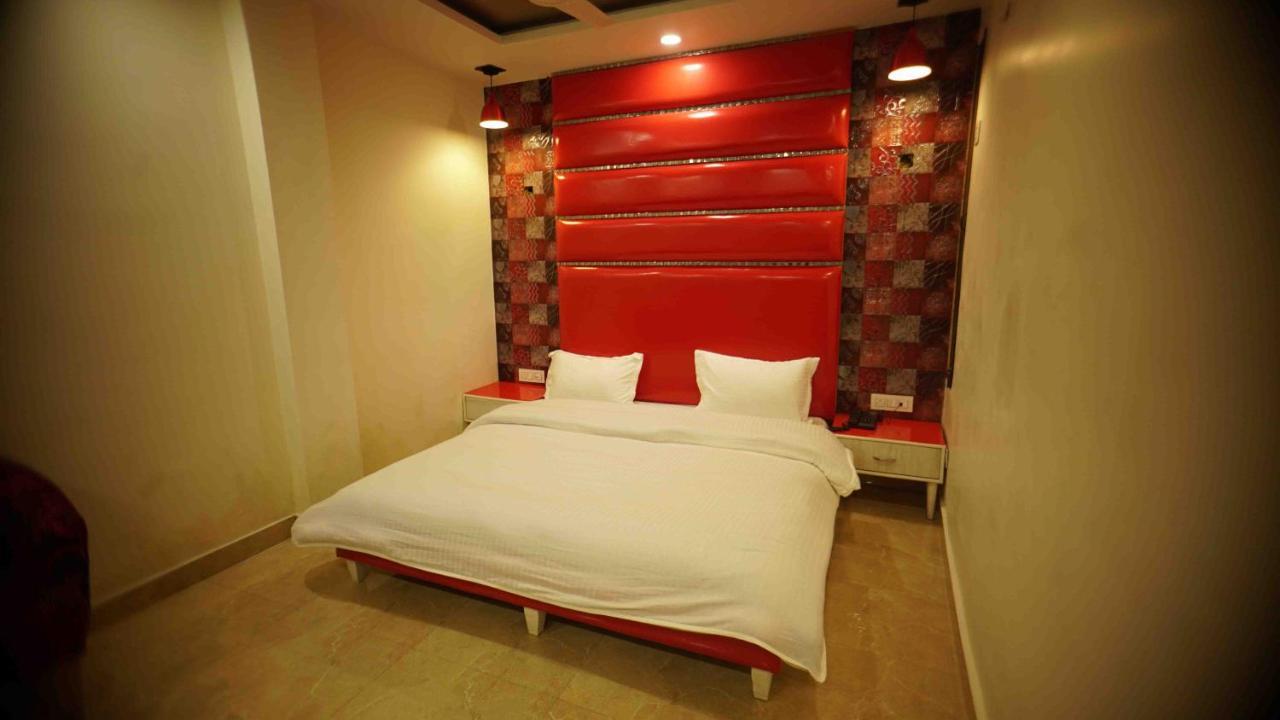 Hotel Soluxe Yamunānagar Εξωτερικό φωτογραφία