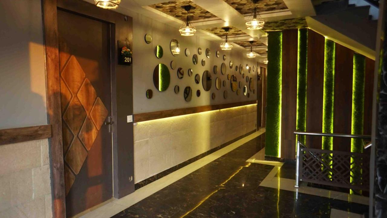 Hotel Soluxe Yamunānagar Εξωτερικό φωτογραφία