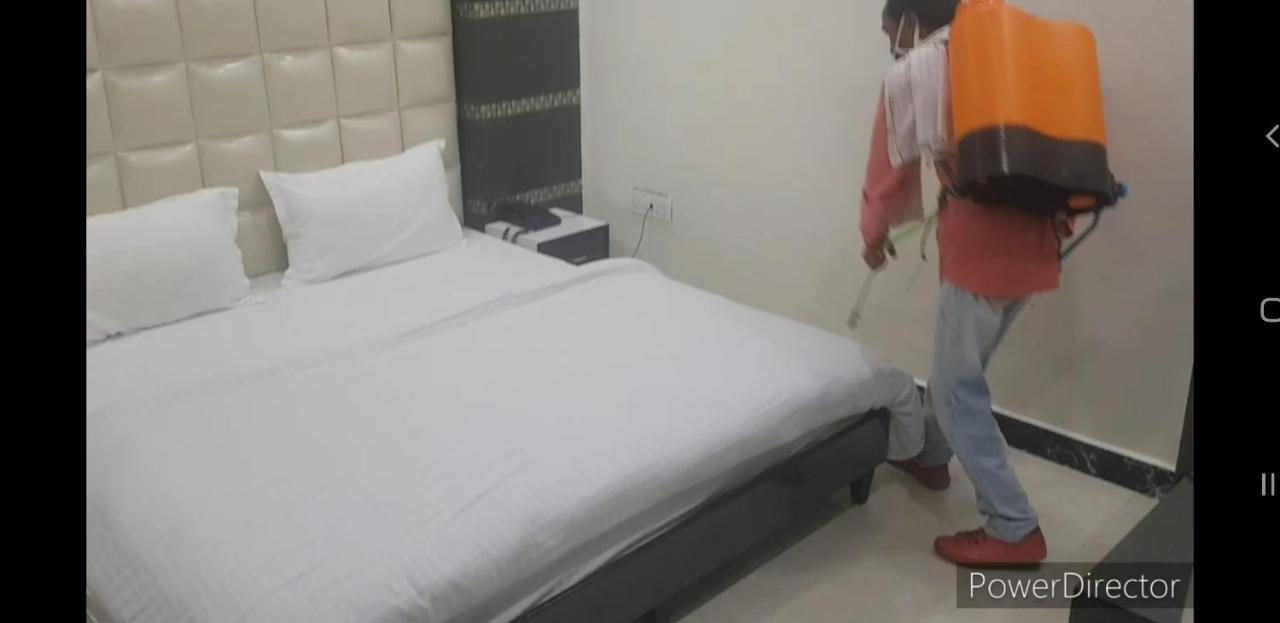 Hotel Soluxe Yamunānagar Εξωτερικό φωτογραφία